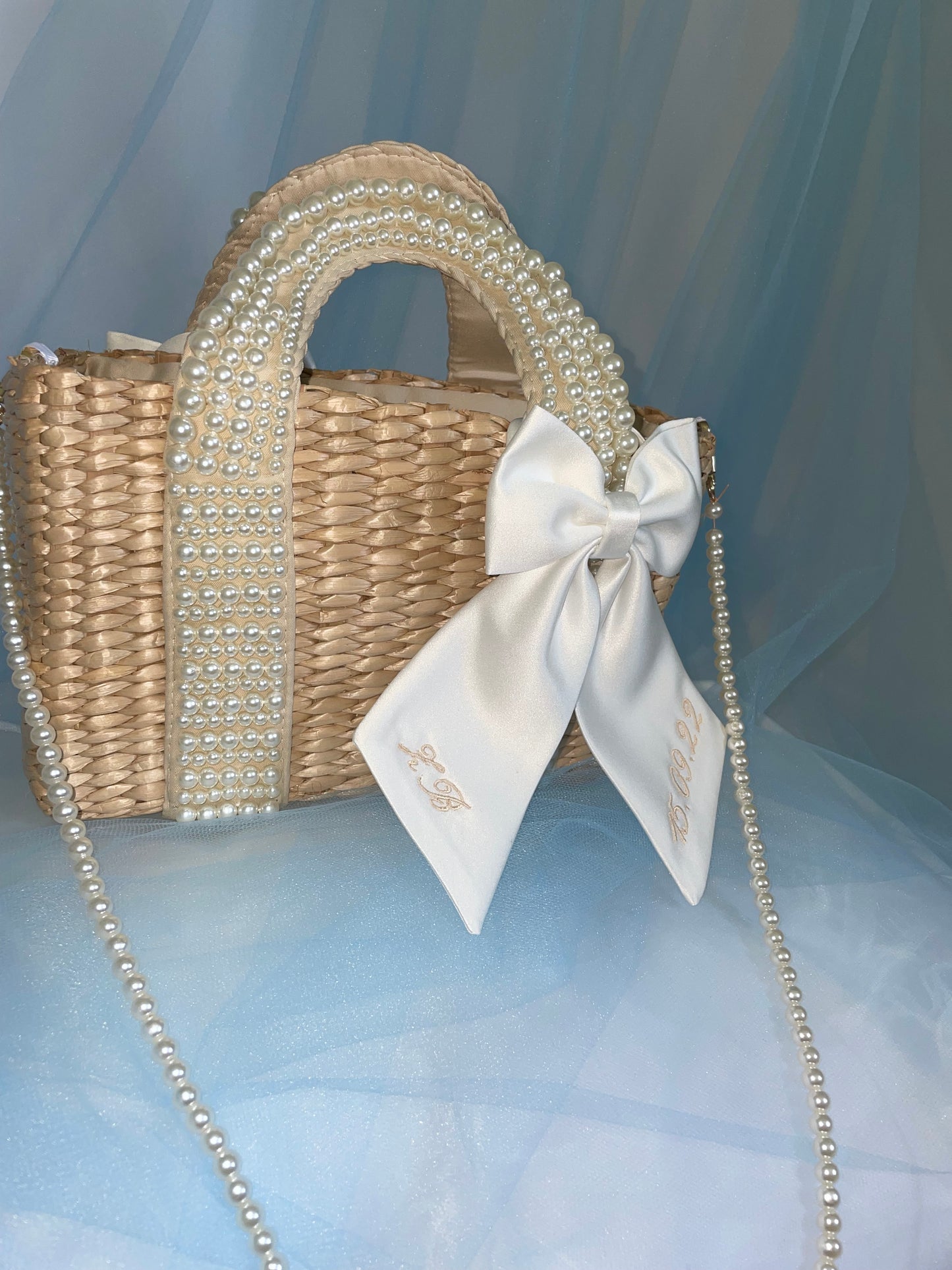 Wicker Bag & Bow