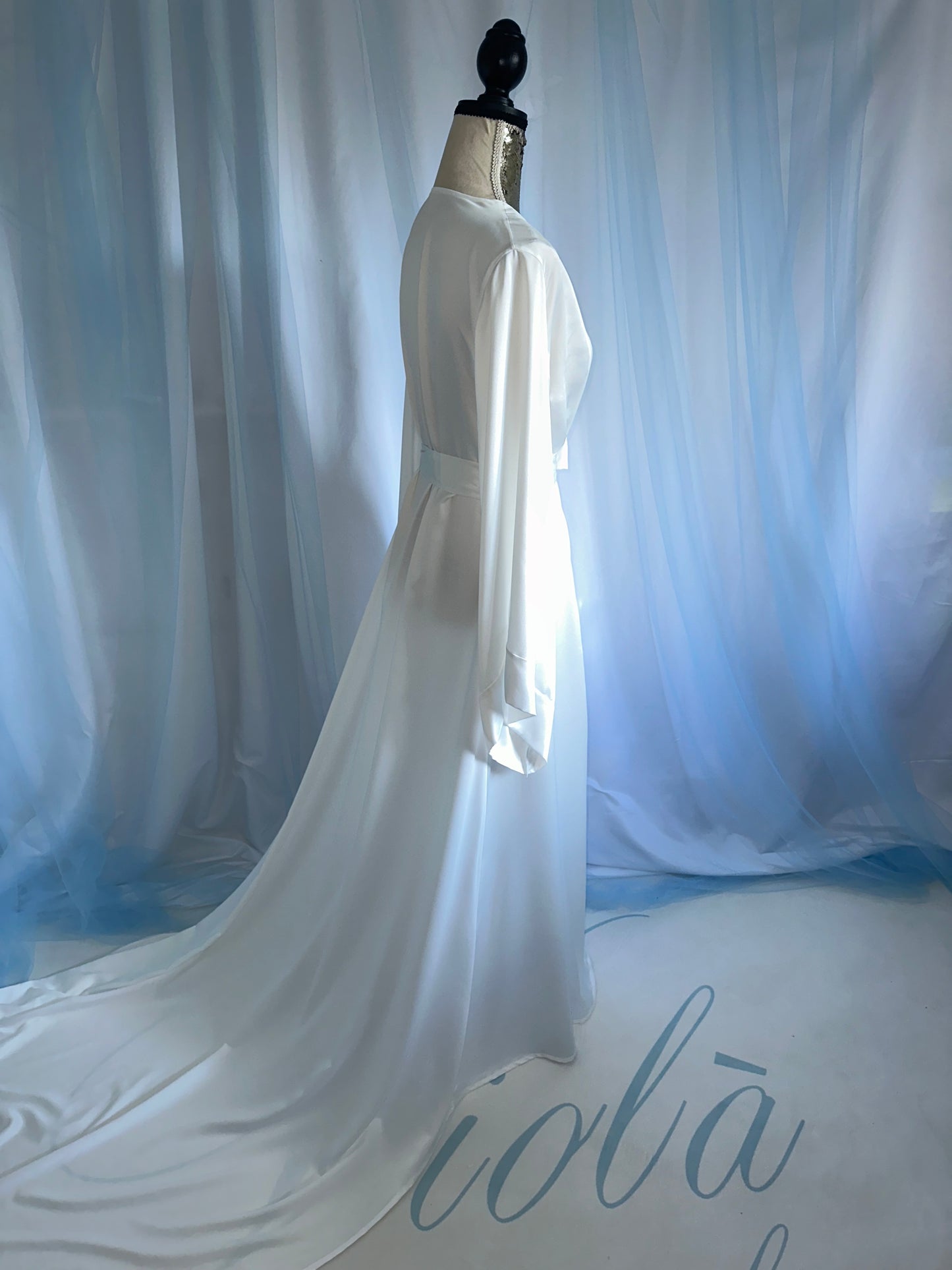 Cotton blend long train gown