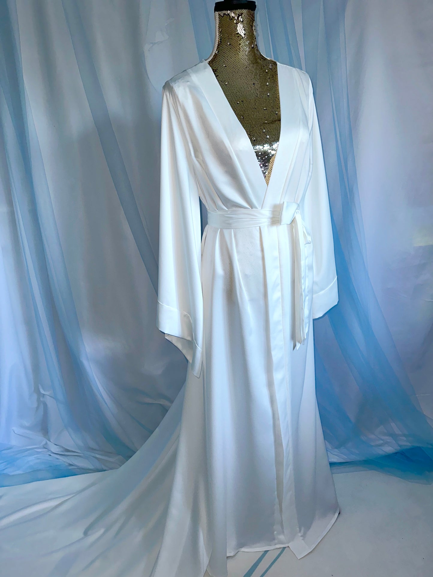 Cotton blend long train gown