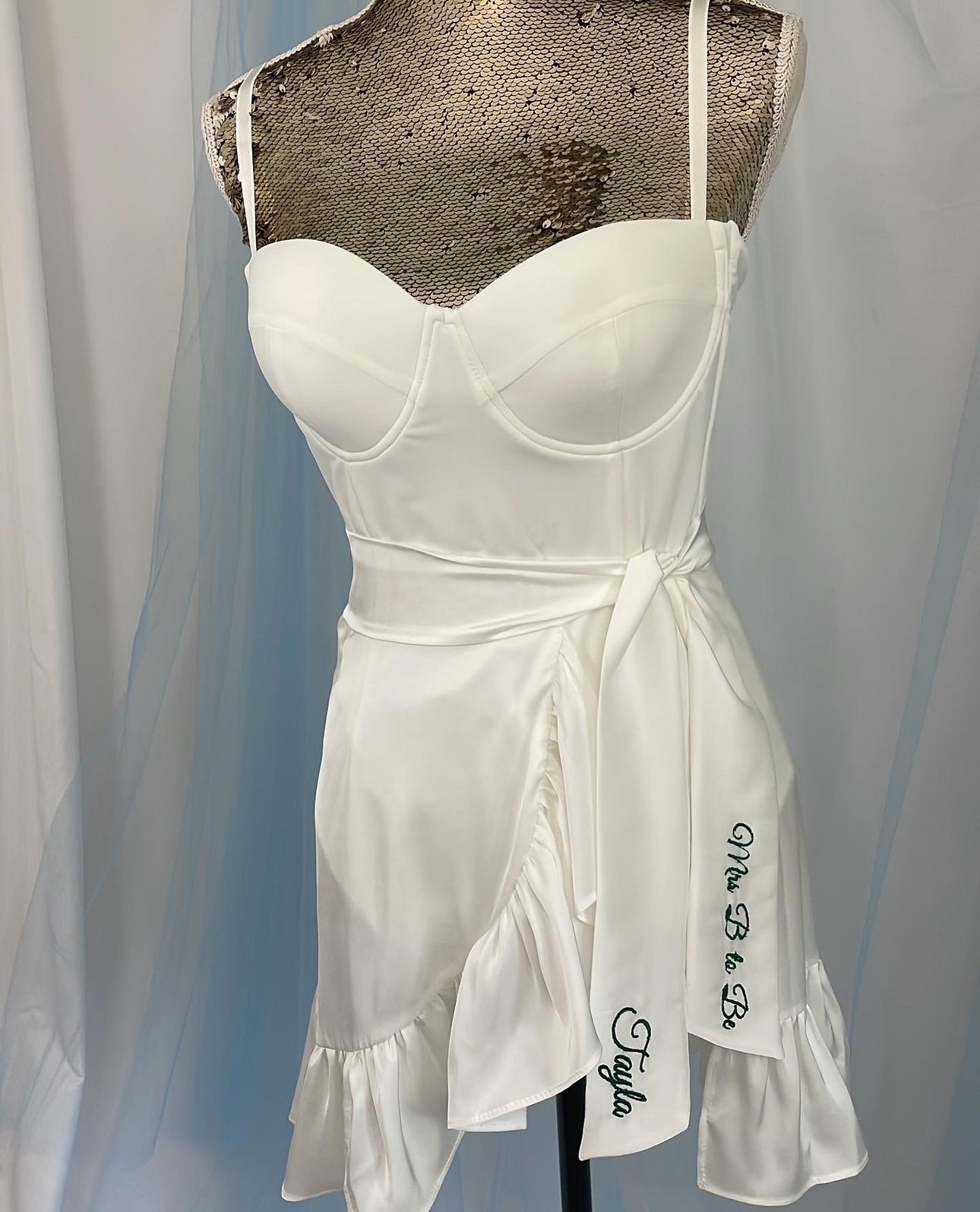 Embroidered short wrap