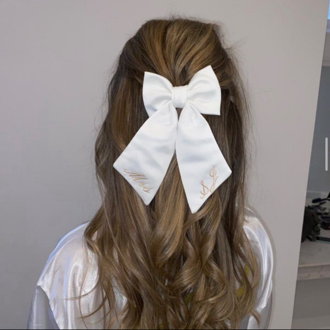 Embroidered bow