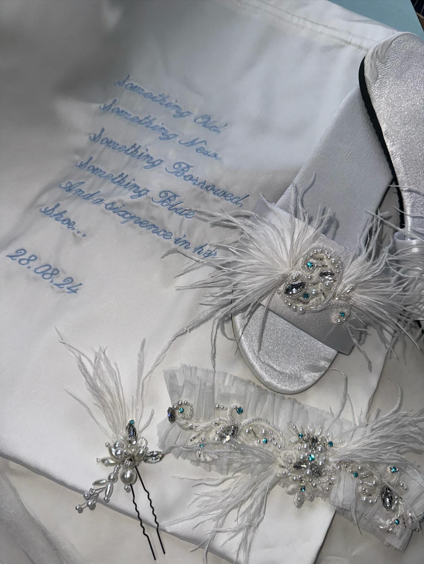 Baby Blue & Feather Garter